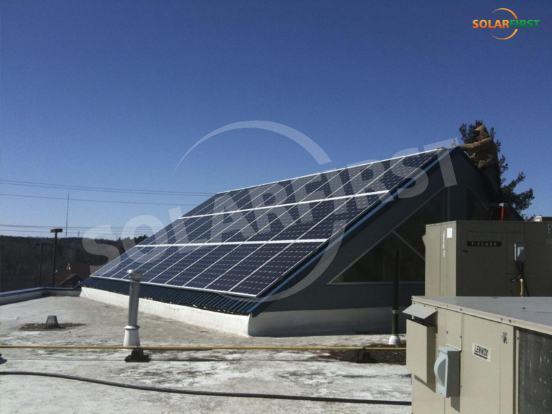 seri sistem pemasangan atap surya - klem logam
