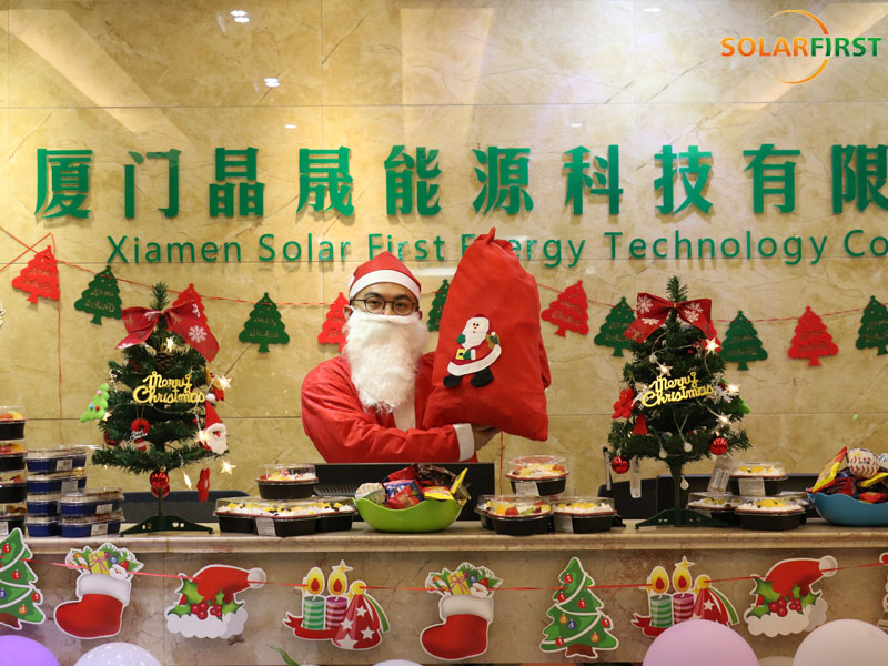 Merayakan Natal 丨Selamat Natal untuk Anda dari Solar First Group!