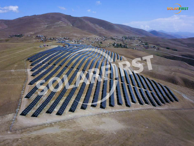 Solar First Group Membantu Pembangunan Hijau Global dengan Suksesnya Koneksi Jaringan Proyek PV Solar-5 Pemerintah di Armenia

