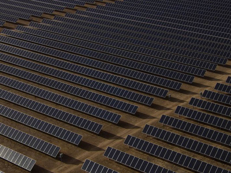 Parlemen Eropa: Semua gedung baru harus menggunakan energi surya pada tahun 2028!