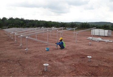 45MWp Sekrup Tumpukan Tanah Solar Pemasangan Proyek di Malaysia 2020